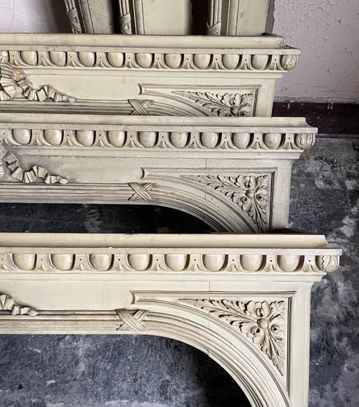 Ensemble de trois boîtes à rideaux en bois sculpté, époque Louis XVI Ensemble de trois boîtes à rideaux en bois sculpté, époque Louis XVI-5