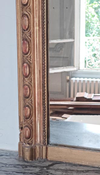 Trumeau de style Louis XV doré orné d'une palmette ajourée Trumeau de style Louis XV doré orné d'une palmette ajourée-5