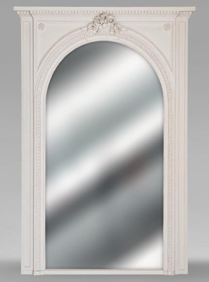 Trumeau de style Louis XVI surmonté d'un ruban Trumeau de style Louis XVI surmonté d'un ruban-0