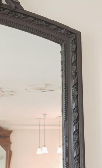 Trumeau de style Louis XVI surmonté d'une double couronne de laurier Trumeau de style Louis XVI surmonté d'une double couronne de laurier-2