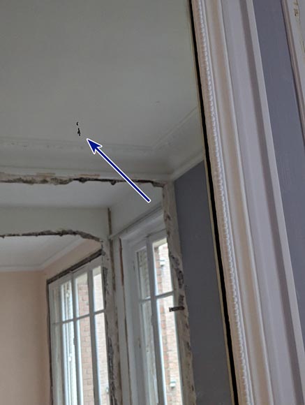 Trumeau de style Louis XVI orné d'un arc et de couronnes de fleurs Trumeau de style Louis XVI orné d'un arc et de couronnes de fleurs-6