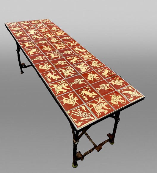 Table en fonte de style néogothique, XIXe siècle Table en fonte de style néogothique, XIXe siècle-3