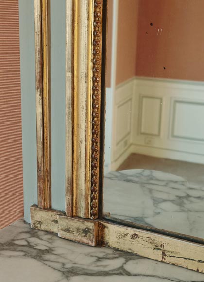 Trumeau doré d'époque Louis XVI ornée d'une guirlande de fleurs Trumeau doré d'époque Louis XVI ornée d'une guirlande de fleurs-6