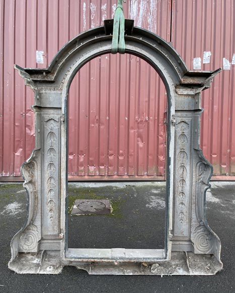 Encadrement de fenêtre en fonte, style Napoléon III, XIXe siècle Encadrement de fenêtre en fonte, style Napoléon III, XIXe siècle-7