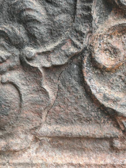 Plaque de cheminée de style Louis XV avec représentation d'Apollon Plaque de cheminée de style Louis XV avec représentation d'Apollon-5