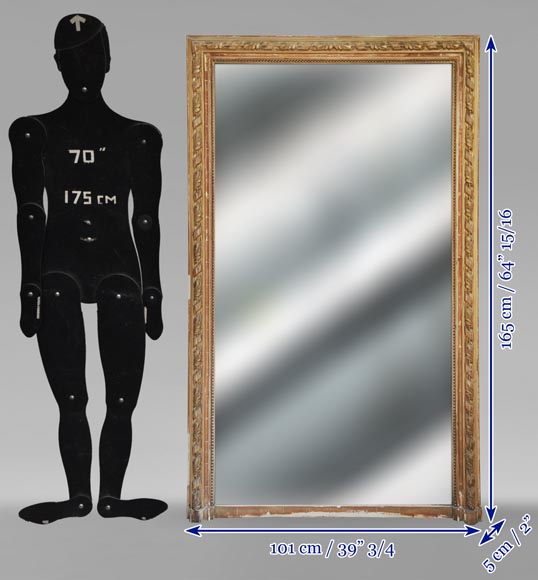 Trumeau doré de style Louis XVI aux motifs de feuille d'acanthe enroulés Trumeau doré de style Louis XVI aux motifs de feuille d'acanthe enroulés-4