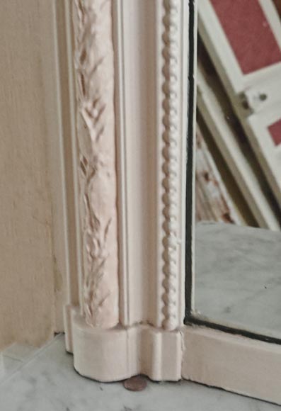 Trumeau de style Louis XVI surmonté d'une double couronne de laurier Trumeau de style Louis XVI surmonté d'une double couronne de laurier-6