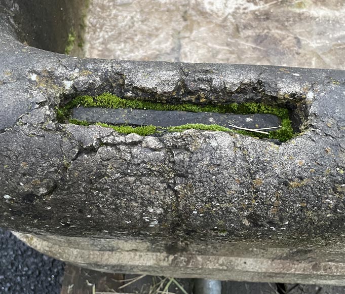 Un grand abreuvoir ancien en pierre sculpté Un grand abreuvoir ancien en pierre sculpté-5