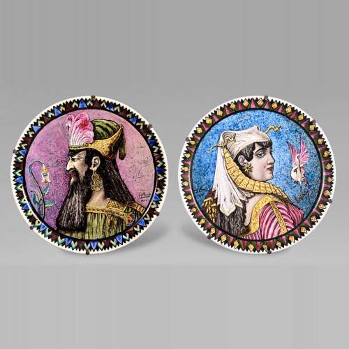 BALLEROY & Cie (porcelaine), Joseph Albert PONSIN (peintre), Paire de plats d’ornement ornés des portraits d’un Assyrien et d’une Assyrienne, 1876 ?