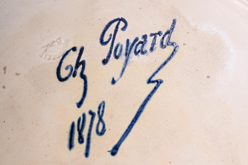 B&Cie (porcelaine), Charles POYARD (estampeur), Félix FLICK (peintre), Plat d’ornement au portrait d’une Berbère dans son cadre en bois, 1878 B&Cie (porcelaine), Charles POYARD (estampeur), Félix FLICK (peintre), Plat d’ornement au portrait d’une Berbère dans son cadre en bois, 1878-8