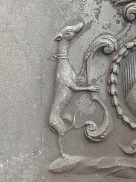 Plaque de cheminée aux levriers, 1774 Plaque de cheminée aux levriers, 1774-3