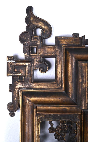 Maison MARNYHAC (attrib.) – Miroir en bronze doré ajouré, décor de style vietnamien Maison MARNYHAC (attrib.) – Miroir en bronze doré ajouré, décor de style vietnamien-2