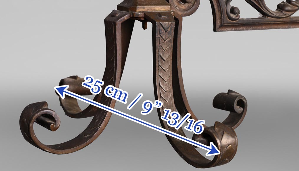 Pare-étincelle à heaumes en bronze, XIXe siècle Pare-étincelle à heaumes en bronze, XIXe siècle-9