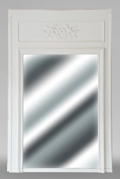 Trumeau de style Louis XVI décoré d'une couronne de laurier Trumeau de style Louis XVI décoré d'une couronne de laurier-0