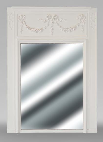 Trumeau de style Louis XVI orné de guirlande de fleur Trumeau de style Louis XVI orné de guirlande de fleur-0