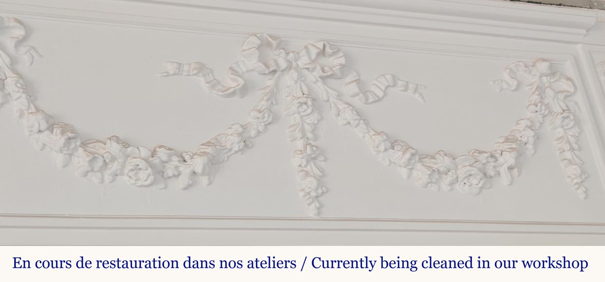 Trumeau de style Louis XVI orné de guirlande de fleur Trumeau de style Louis XVI orné de guirlande de fleur-2