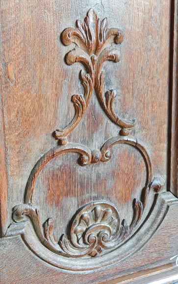 Boiserie de style Louis XV en chêne sculpté avec des éléments anciens Boiserie de style Louis XV en chêne sculpté avec des éléments anciens-10