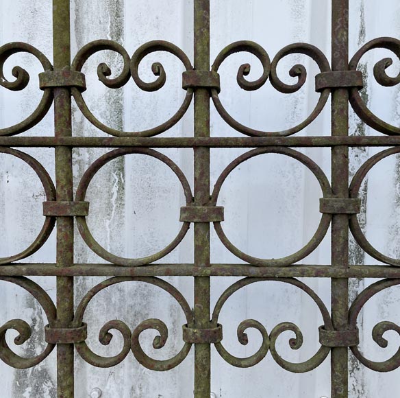 Trois Portails Ouvrants en Fer Forgé avec Châssis – Vers 1850 Trois Portails Ouvrants en Fer Forgé avec Châssis – Vers 1850-6