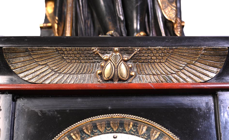 Emile Hébert et Georges Servant, Pendule de style Égyptomanie, XIXe siècle Emile Hébert et Georges Servant, Pendule de style Égyptomanie, XIXe siècle-7