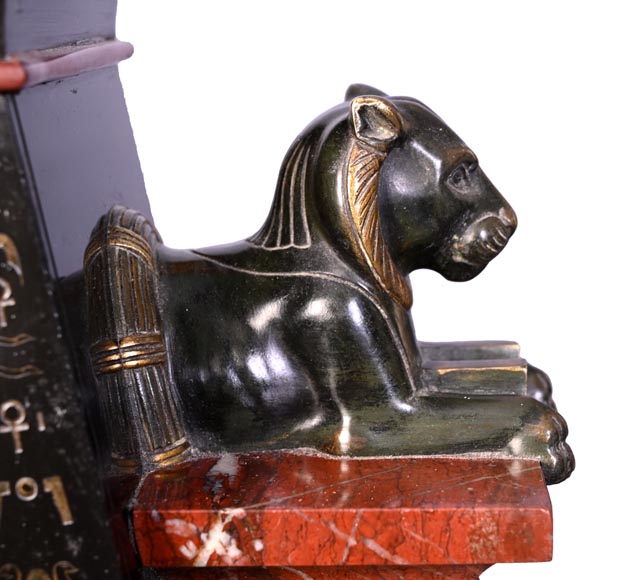 Emile Hébert et Georges Servant, Pendule de style Égyptomanie, XIXe siècle Emile Hébert et Georges Servant, Pendule de style Égyptomanie, XIXe siècle-16