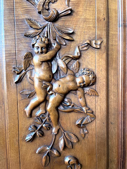 Chambre à coucher en noyer de style Louis XV Chambre à coucher en noyer de style Louis XV-23