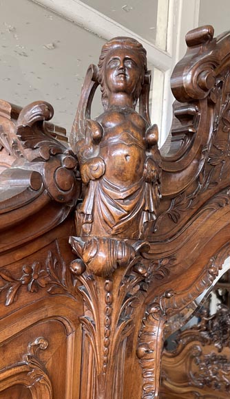 Chambre à coucher en noyer de style Louis XV Chambre à coucher en noyer de style Louis XV-24