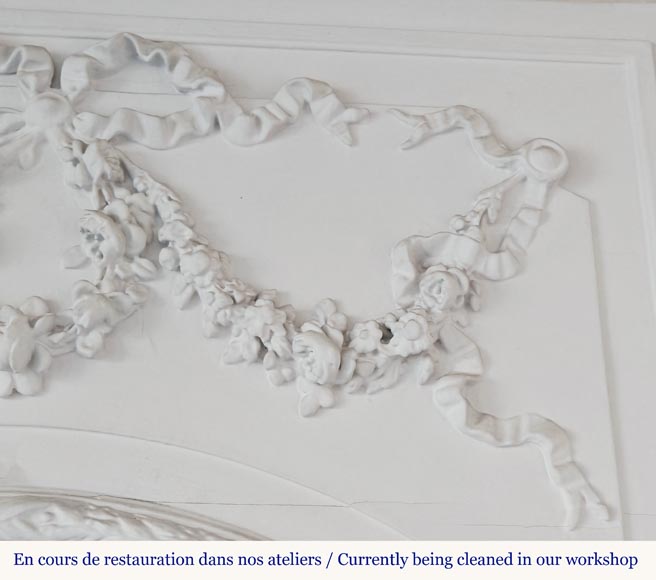 Trumeau de style Louis XVI aux guirlandes végétales Trumeau de style Louis XVI aux guirlandes végétales-3