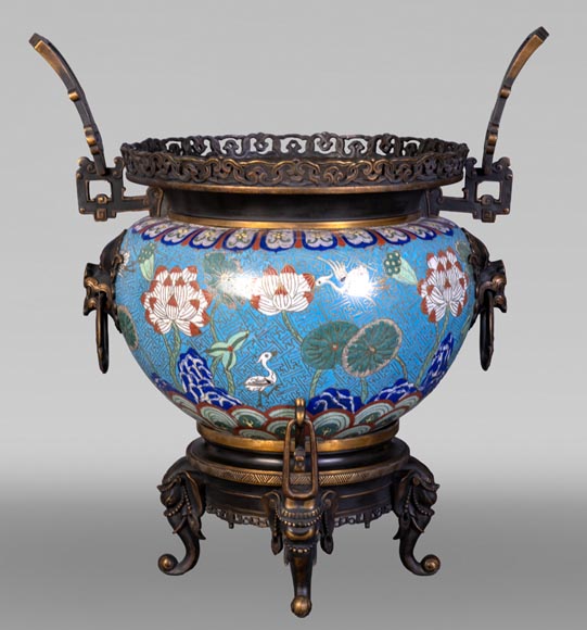 Cache-pot, bronze et cloisonnés, attribué à l’Escalier de cristal Cache-pot, bronze et cloisonnés, attribué à l’Escalier de cristal-0