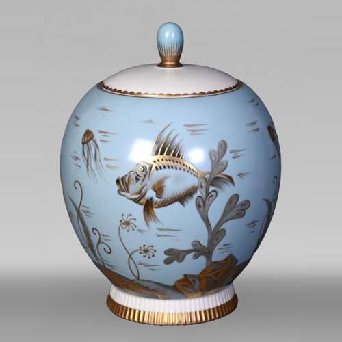 AU VASE ÉTRUSQUE – Vase en porcelaine à décor aquatique