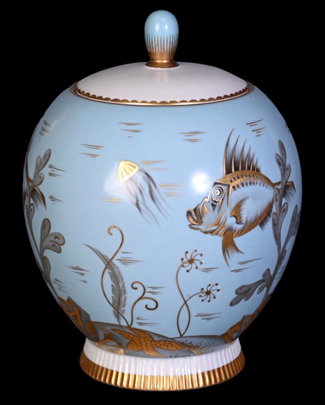 AU VASE ÉTRUSQUE – Vase en porcelaine à décor aquatique AU VASE ÉTRUSQUE – Vase en porcelaine à décor aquatique-1