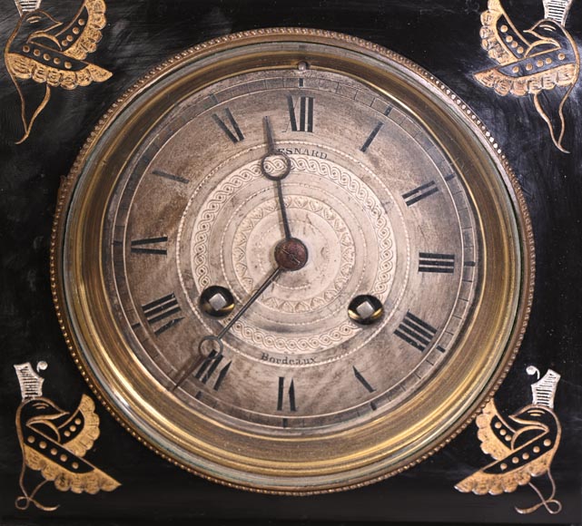 Garniture de cheminée égyptomanie en marbre noir, onyx vert et bronze doré Garniture de cheminée égyptomanie en marbre noir, onyx vert et bronze doré-4