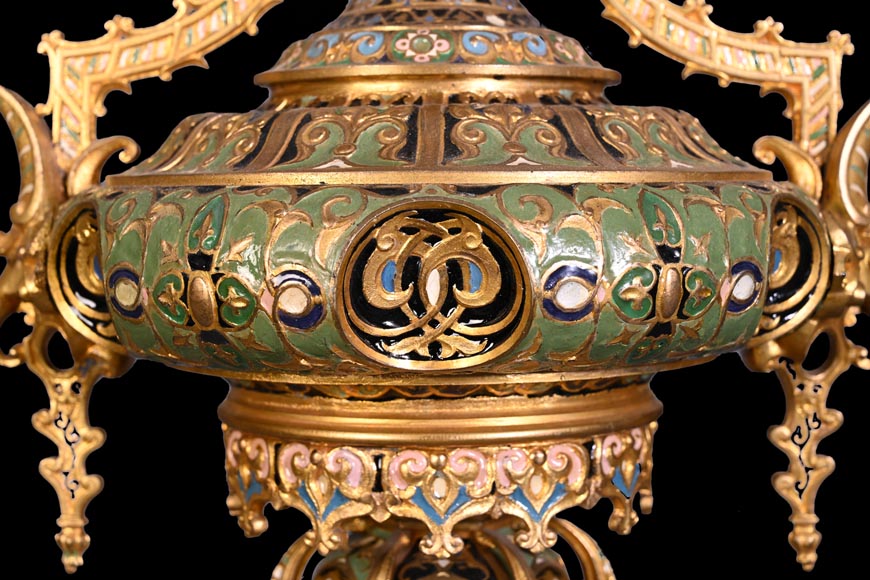 Charles Stanislas MATIFAT, pendule double-face et garnitures de style persan, 1851 Charles Stanislas MATIFAT, pendule double-face et garnitures de style persan, 1851-17