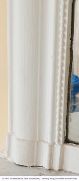 Trumeau style Louis XVI décoré d'un perlé, aux angles arrondis Trumeau style Louis XVI décoré d'un perlé, aux angles arrondis-4