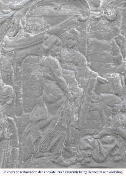 Plaque de cheminée de style Louis XV représentant Plaque de cheminée de style Louis XV représentant