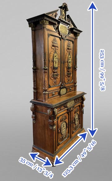 Imposant cabinet néo-Renaissance en noyer, marbre, bronzes dorés et pierres semi-dures Imposant cabinet néo-Renaissance en noyer, marbre, bronzes dorés et pierres semi-dures-14