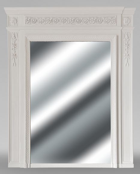 Trumeau de style Louis XVI décoré d'une frise de fleurs Trumeau de style Louis XVI décoré d'une frise de fleurs-0