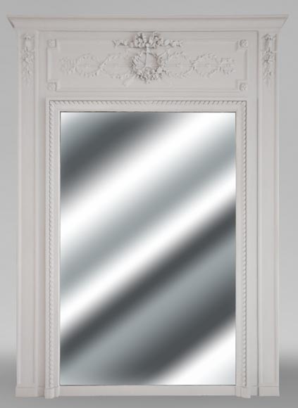 Trumeau de style Louis XVI surmonté d'une couronne de fleur Trumeau de style Louis XVI surmonté d'une couronne de fleur-0