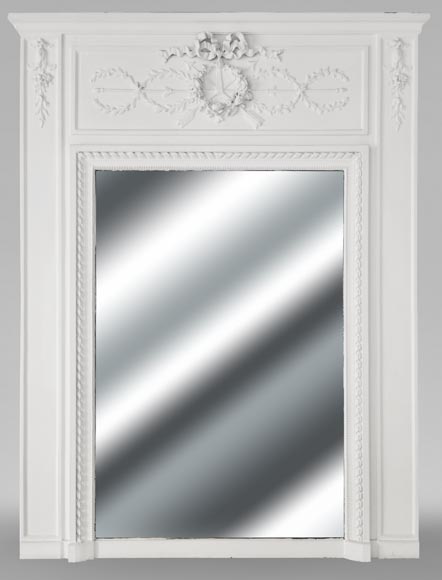 Trumeau de style Louis XVI orné d'une couronne de rose Trumeau de style Louis XVI orné d'une couronne de rose-0