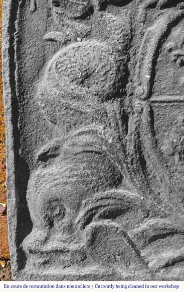 Plaque de cheminée en fonte au armes du Dauphin de France Plaque de cheminée en fonte au armes du Dauphin de France-3