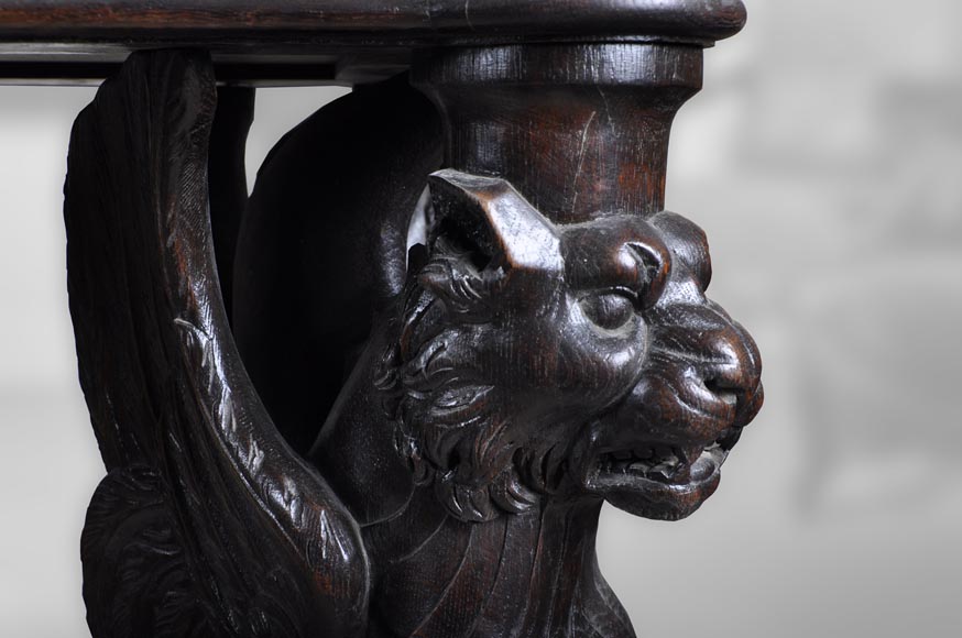 Table aux Sphinx en chêne de style Napoleon III Table aux Sphinx en chêne de style Napoleon III-4