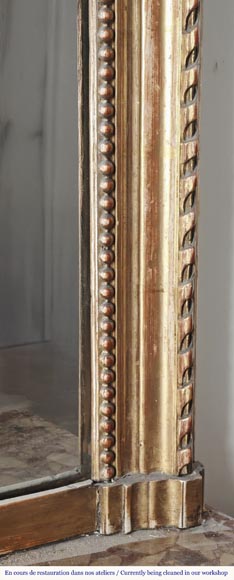 Trumeau doré de style Louis XVI surmonté d'un ruban noué Trumeau doré de style Louis XVI surmonté d'un ruban noué-5