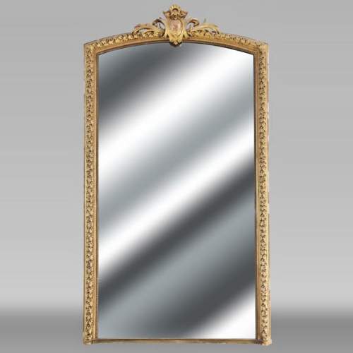 Trumeau doré de style Napoléon III décoré de frise de feuilles de chêne