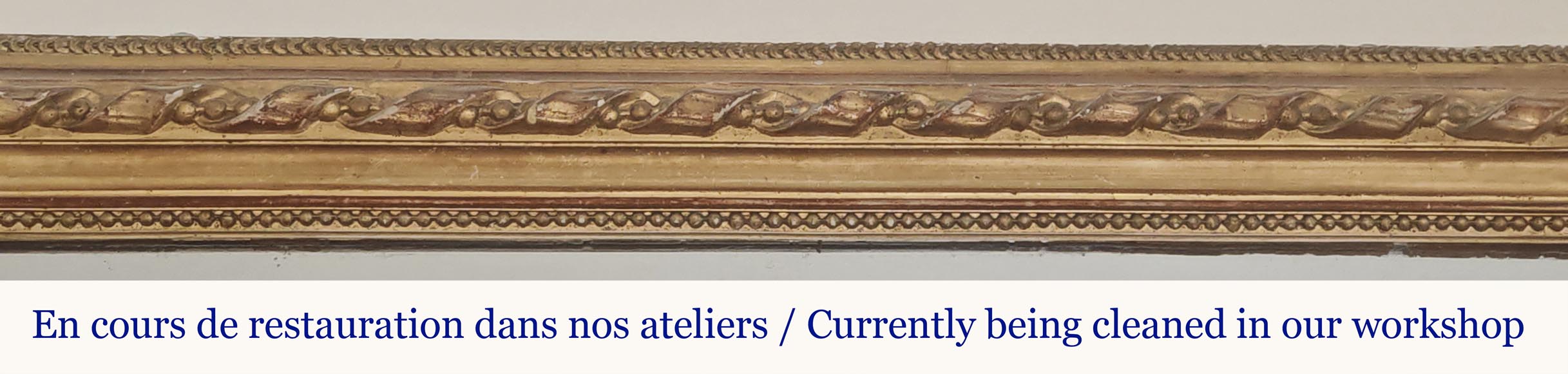 Trumeau doré de style Louis XVI à décor de ruban et perlé Trumeau doré de style Louis XVI à décor de ruban et perlé-1