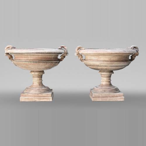Paire de vases monumentaux XIXe en albâtre onyx enrubanné