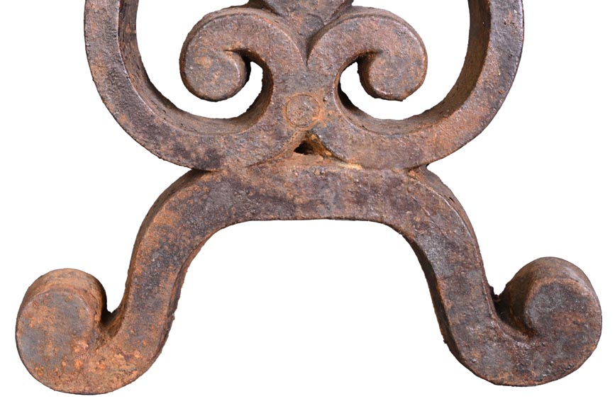 Paire de chenets en fonte à figures populaires Paire de chenets en fonte à figures populaires