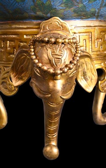 Ferdinand BARBEDIENNE – Cache-pot japonisant en bronze doré et émaux cloisonnés Ferdinand BARBEDIENNE – Cache-pot japonisant en bronze doré et émaux cloisonnés-9