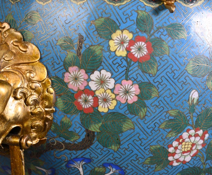 Ferdinand BARBEDIENNE – Cache-pot japonisant en bronze doré et émaux cloisonnés Ferdinand BARBEDIENNE – Cache-pot japonisant en bronze doré et émaux cloisonnés-16