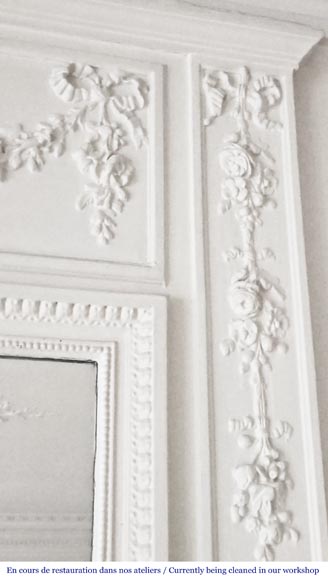 Trumeau de style Louis XVI décoré de guirlandes fleuries Trumeau de style Louis XVI décoré de guirlandes fleuries-2