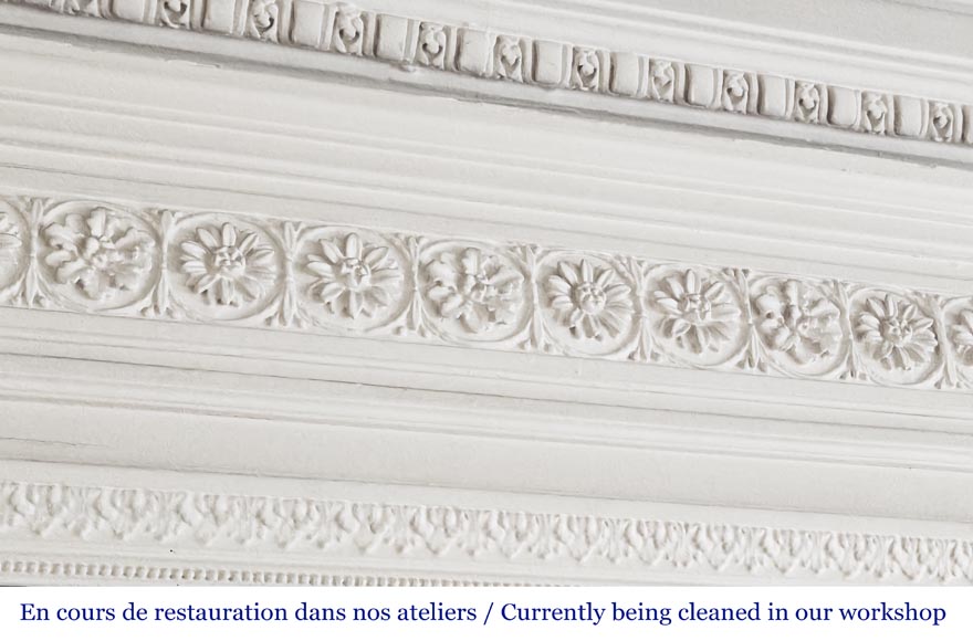 Trumeau de style Louis XVI décoré d'une frise de fleur Trumeau de style Louis XVI décoré d'une frise de fleur-1