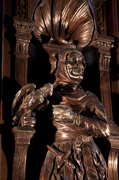 Grand buffet à décor Néo-Troubadour en noyer sculpté avec bas-reliefs en bronze signés de Ferdinand Barbedienne Grand buffet à décor Néo-Troubadour en noyer sculpté avec bas-reliefs en bronze signés de Ferdinand Barbedienne-3